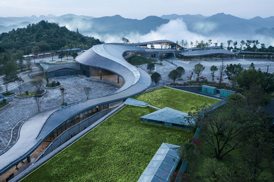 山水相融:黃果樹大瀑布、天星橋景區入口游客中心 / 中規院+清水愛派